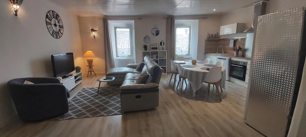 L Arbre A Chats Holiday home Saint-Martin-de-Bromes
